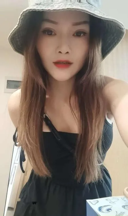 南城舌吻晓晓