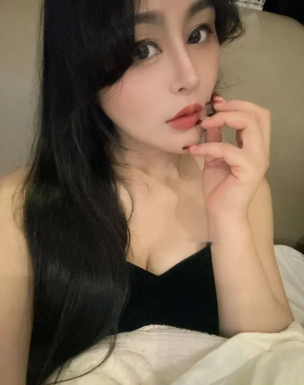 市区风骚美臀D胸老师