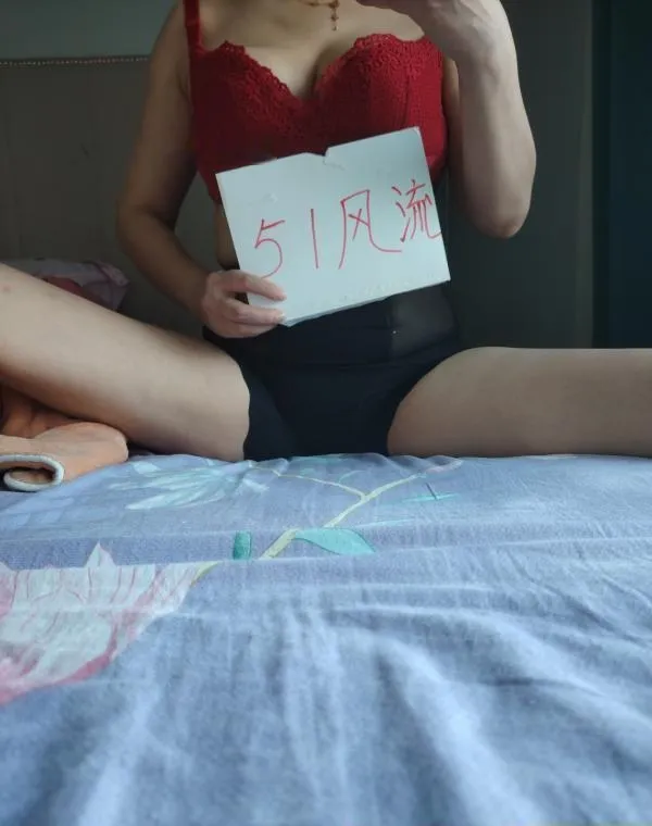胸大骚妹子