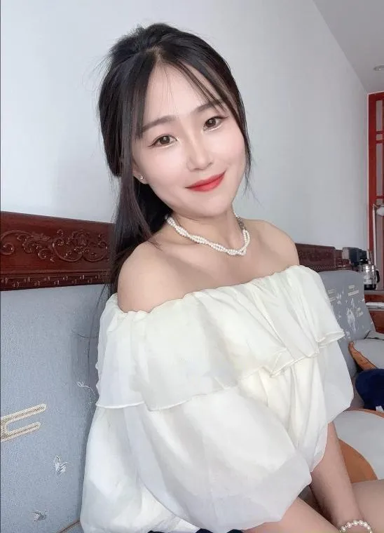 风情万种小姐姐