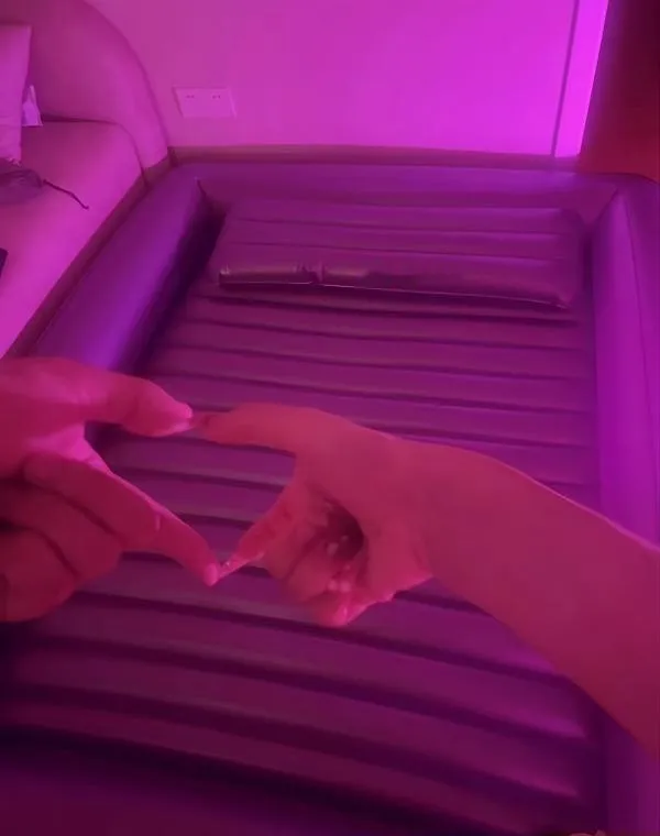 水床丝足小龙女