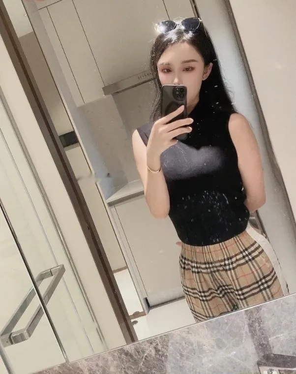 罗湖倾城美女