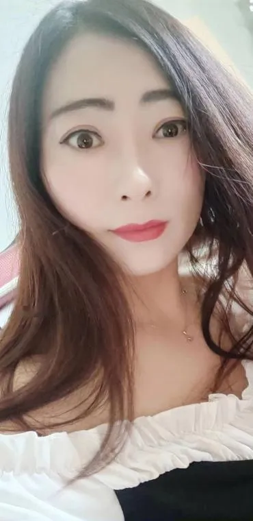 娇小少妇