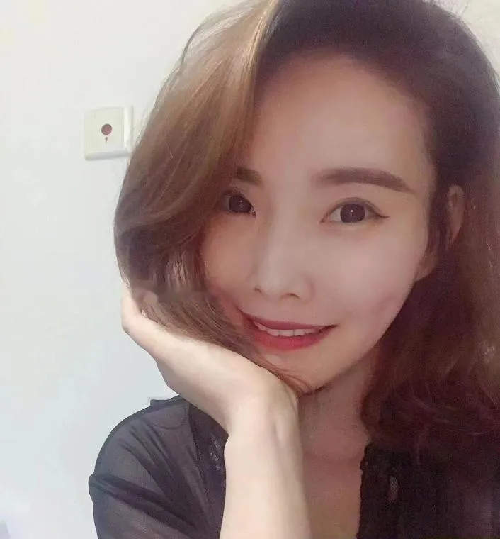 漂亮小姐姐半套服务