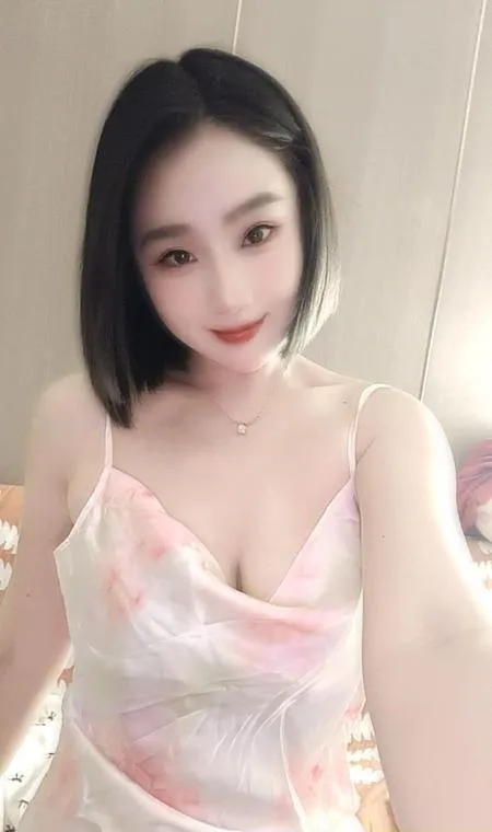 骚中带涩小骚妇
