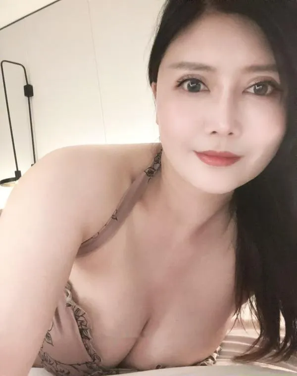 服务大奶熟女