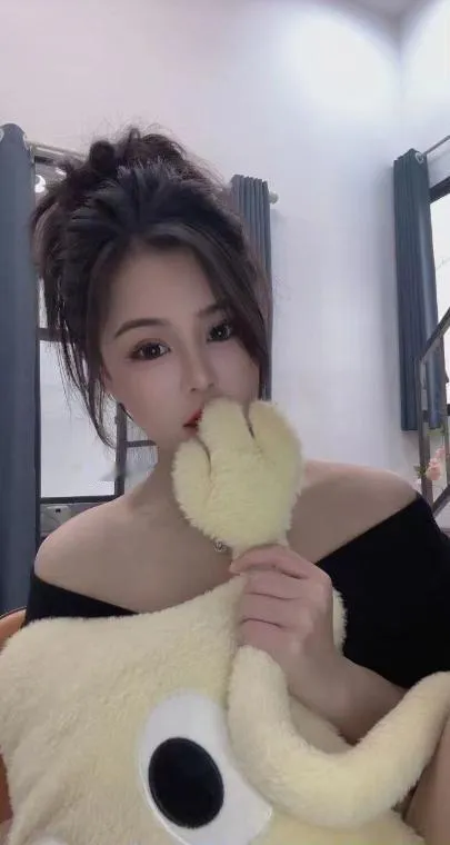 返食天河嫩妹