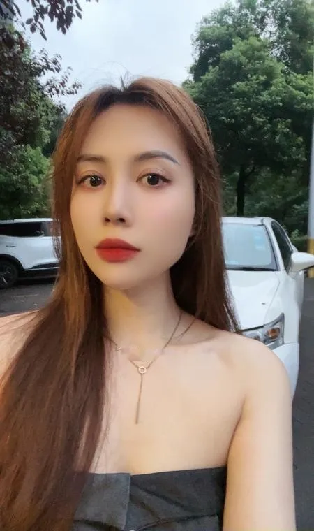 天心极品轻熟少妇乐乐