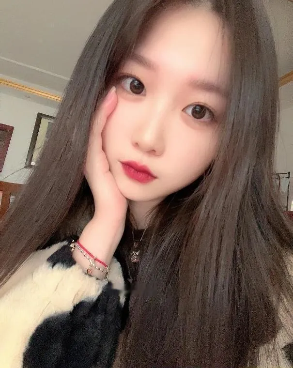 青春可爱娇小型妹妹
