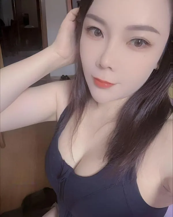 闵行大屁股少妇
