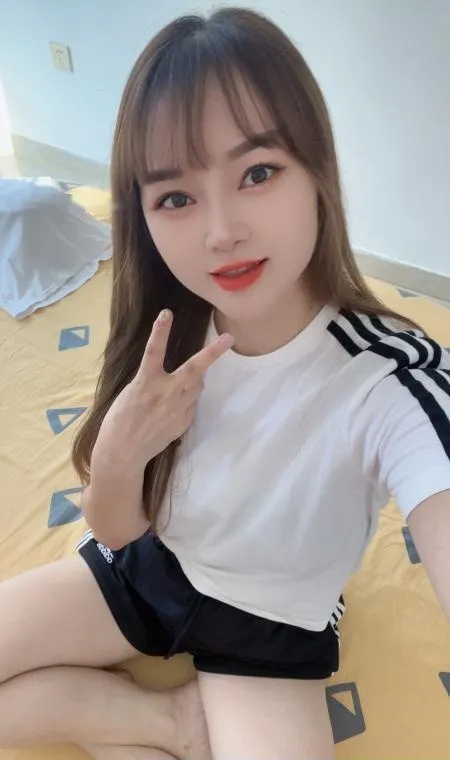 黄埔大胸小蝶