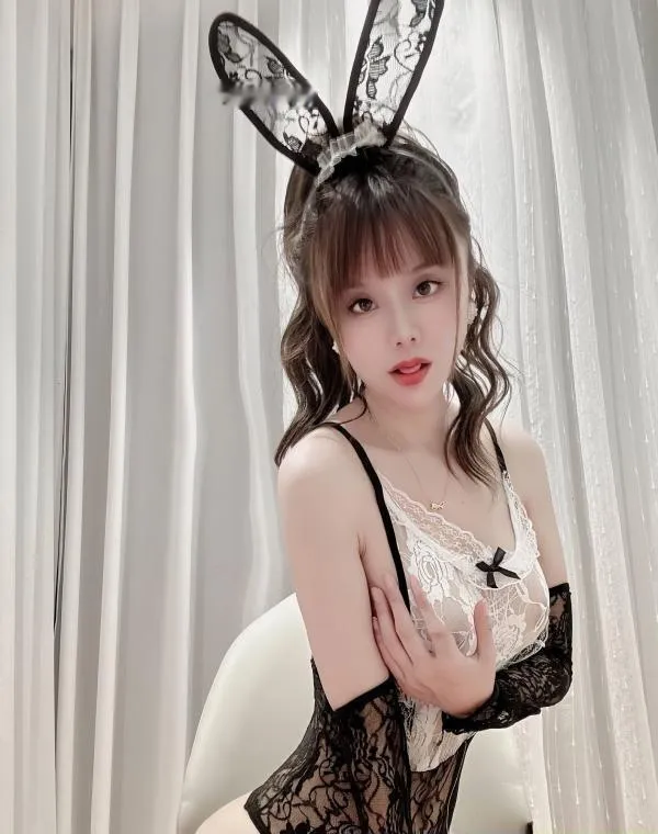 钱塘情趣美乳妹子璐瑶