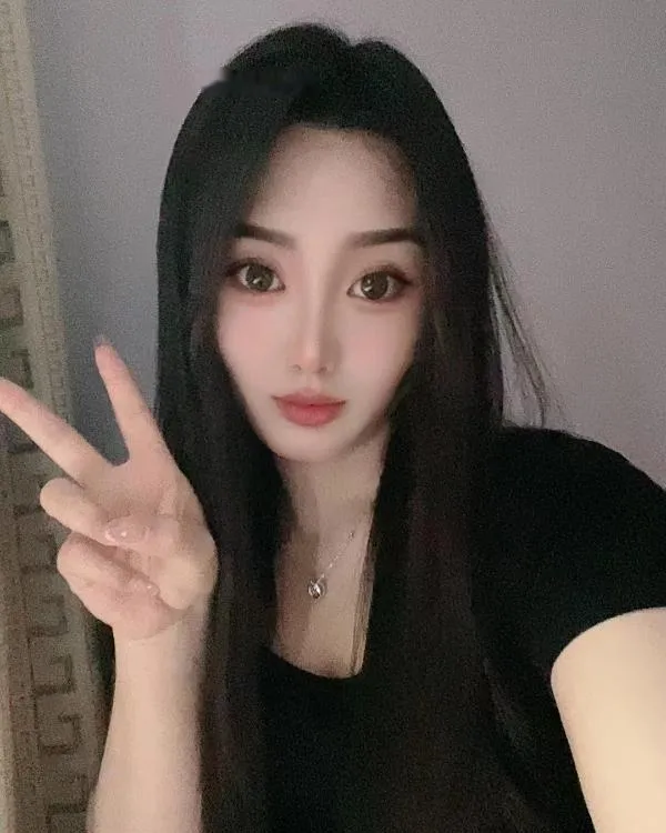 西湖美女仙月