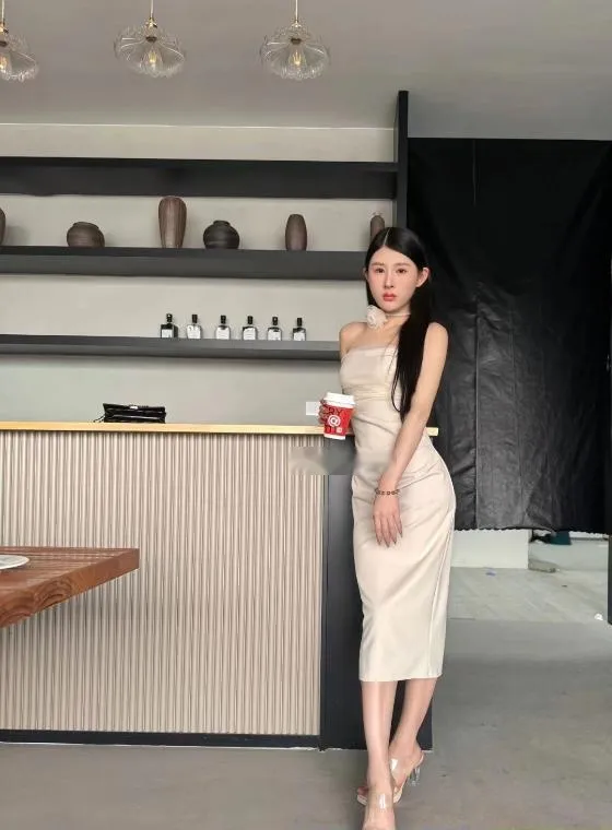 南城三通美女小鱼儿