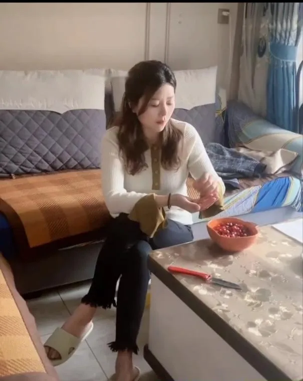 园区淫荡少妇洛娇