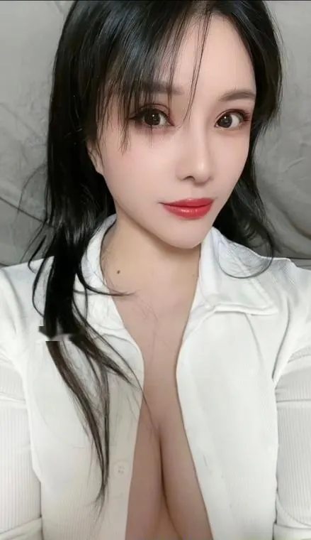 丰乳翘臀安妮