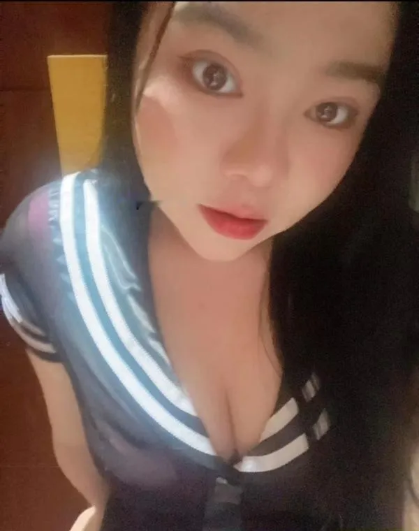 大奶倩倩