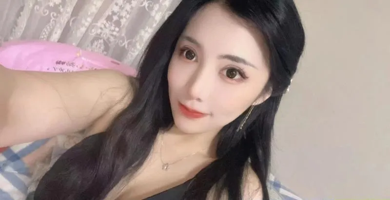 铁西网红脸桃子