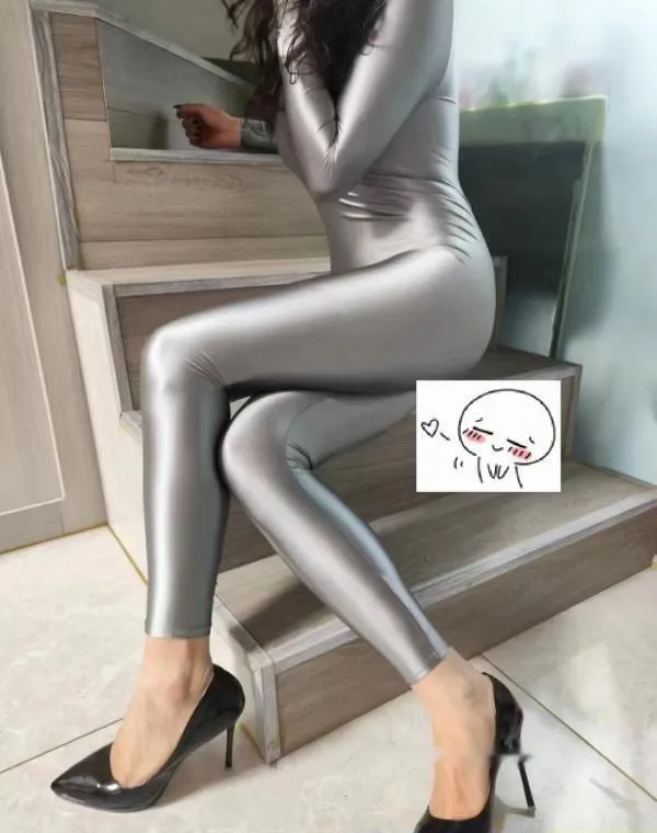 健身少妇丝袜
