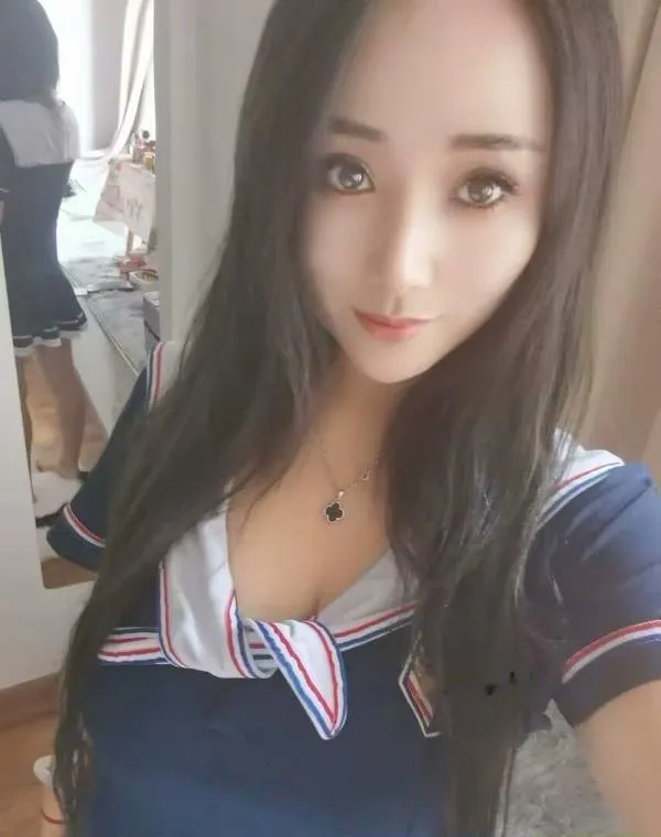 风骚颜值美女小梅