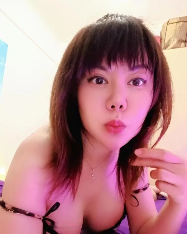 服务王骚女朋友小琳琳