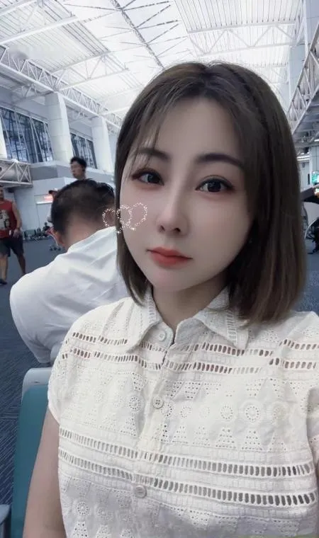 蛇吻女友雯雯