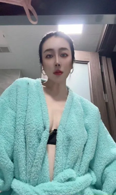 性感妩媚御姐