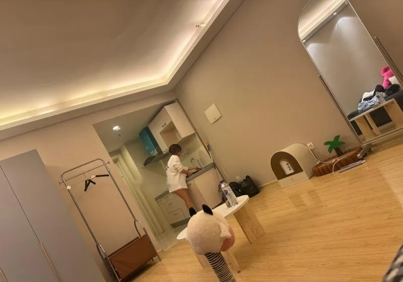 服务系左小右
