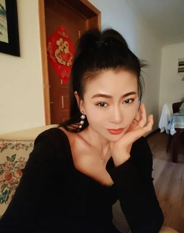 服务系少妇身材
