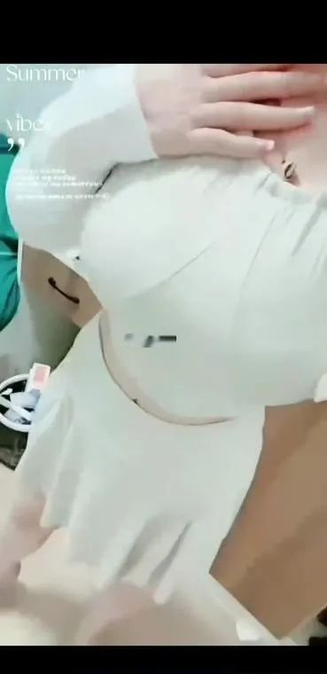 多多乳胶少妇