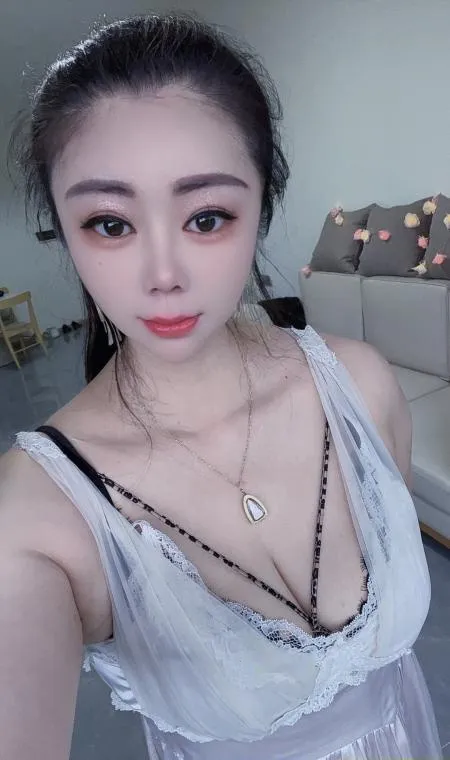 天河巨乳金莲