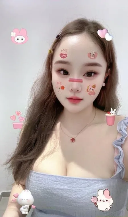 丰满小妹