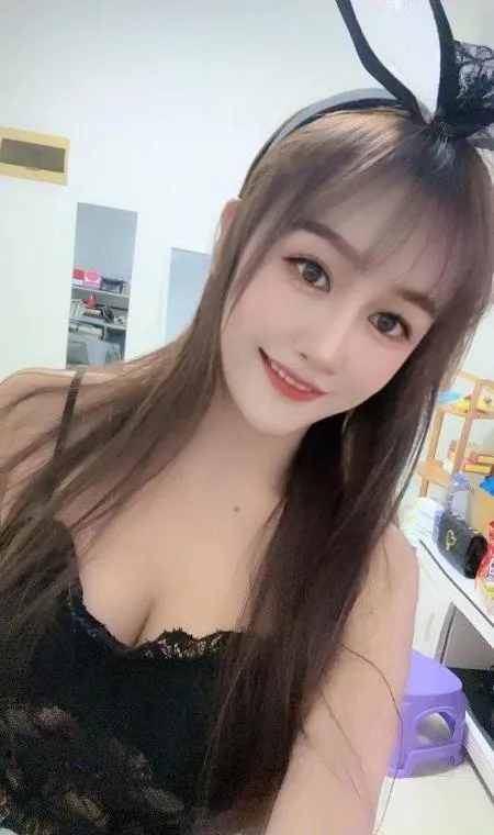 七里河大奶妹雯雯
