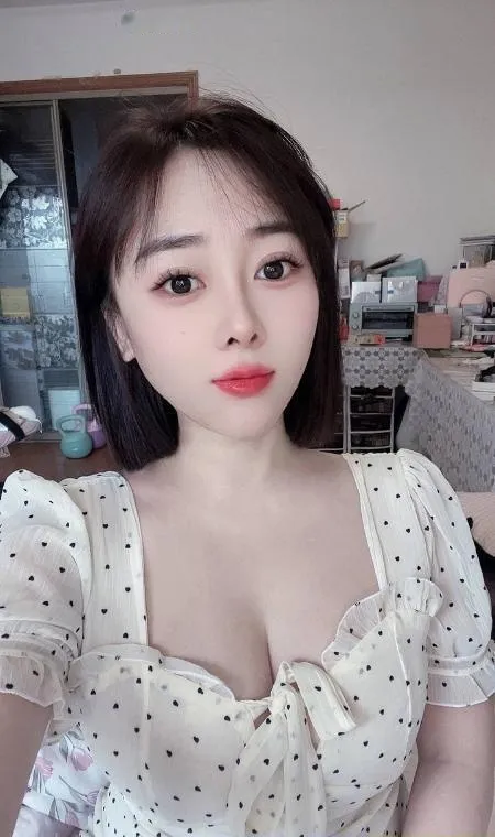风骚大奶艾琳