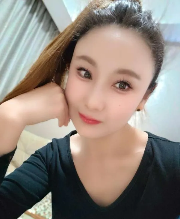昆山大胸性感妹子﻿﻿