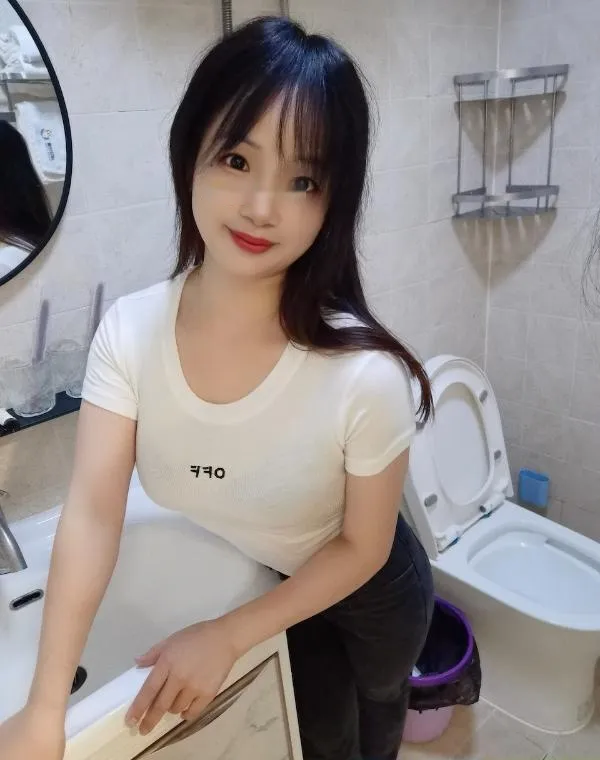 布吉小依晨