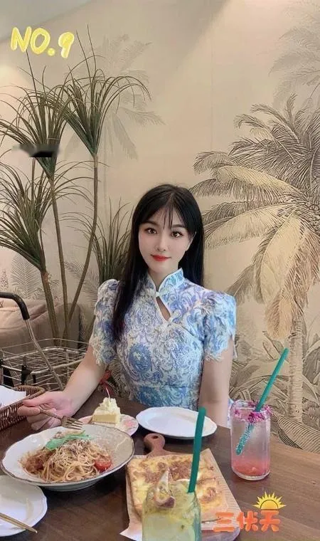 身材满分颜值姗姗