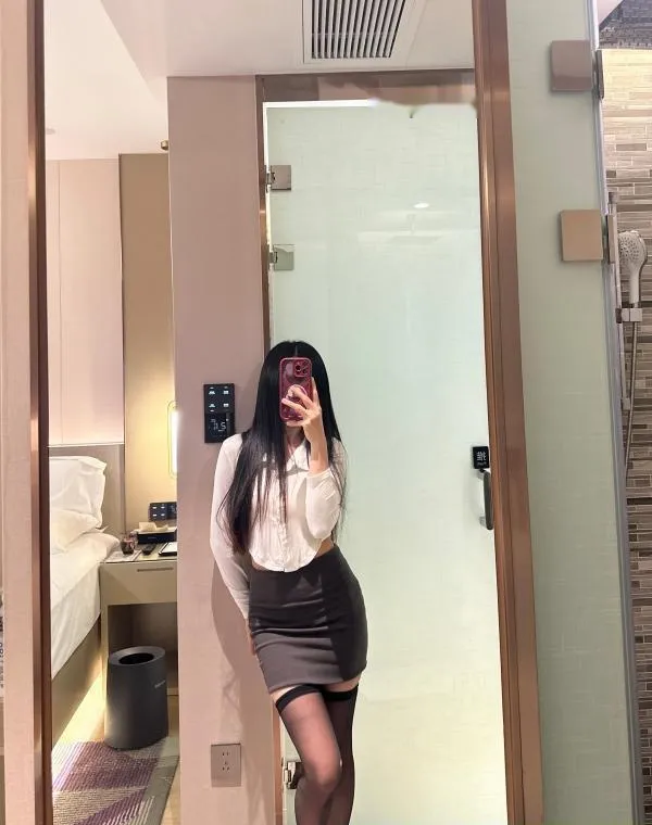 宝安西乡小姐姐