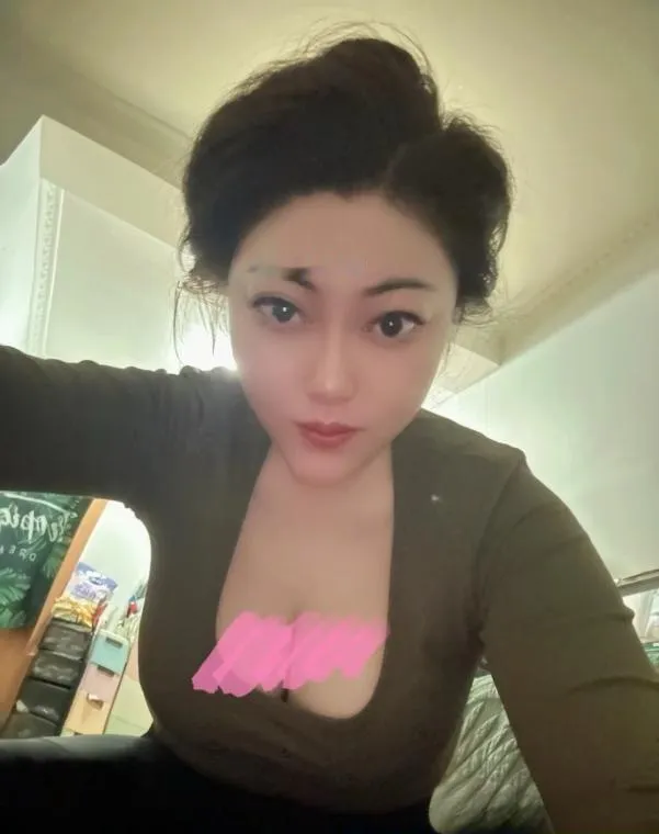 大奶李包子