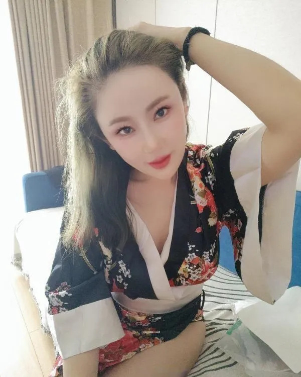 昆山性感大乃长腿妹子