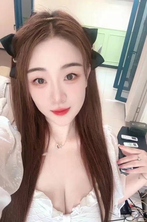 巨胸萧雅