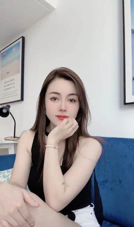 樟木头舌舔美腿