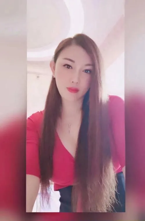 情趣诱惑少妇思念