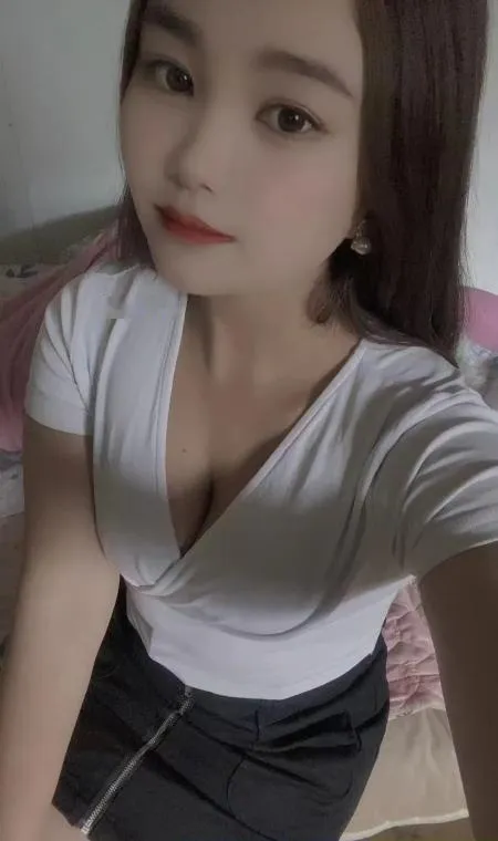白嫩小少妇