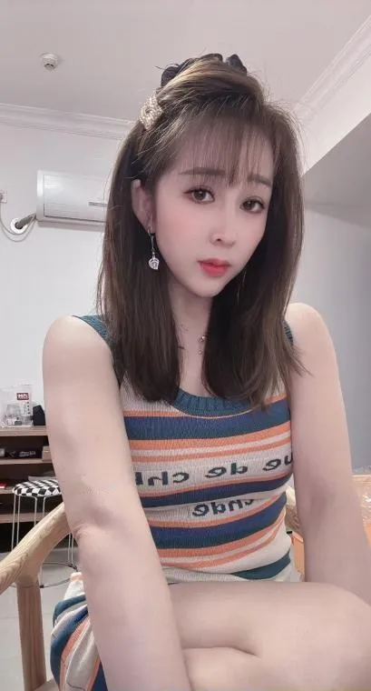 越秀大波轻熟女