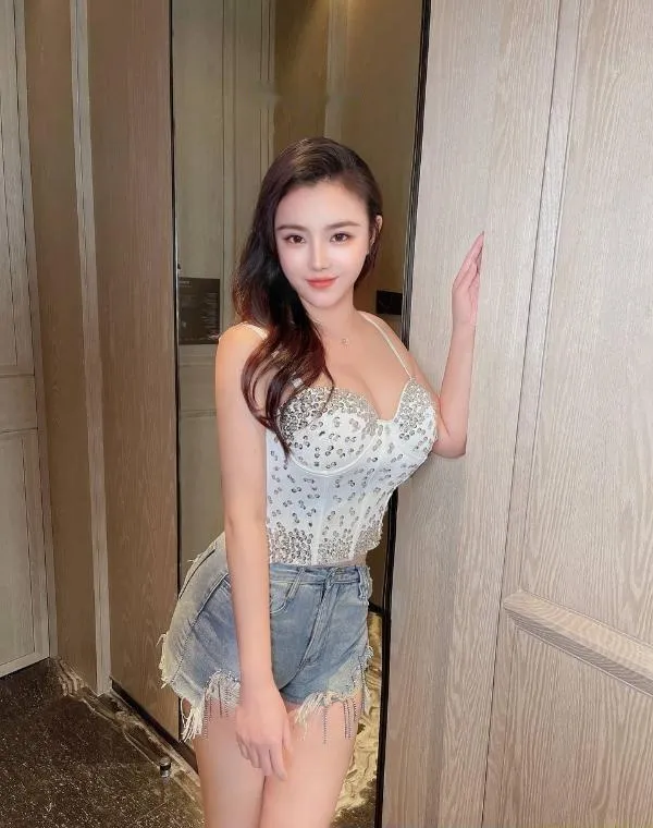天河大胸御姐宝儿