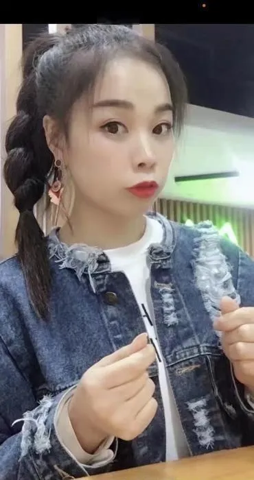 白云服务系少妇