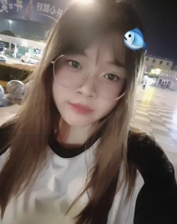 雨花大胸配合妹子