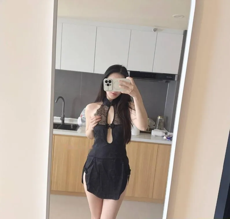 年轻性感嫩妹兔宝