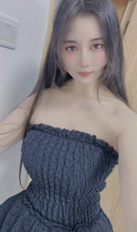 高跟丝袜大臀妹子
